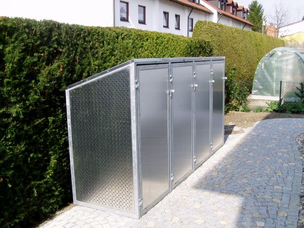 M&uuml;lltonneneinhausung aus verzinktem Rahmen mit Lochblechf&uuml;llung und                                Abdeckung aus Edelstahl